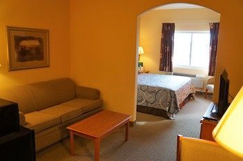Hotel Super 8 Topeka At Forbes Landing