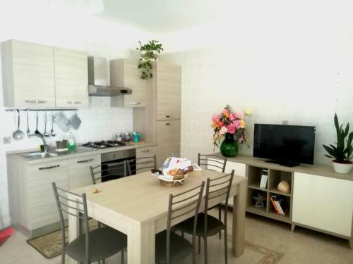 Bright First Floor Apartment A Few Km From The Sea