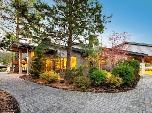 Ski House 225