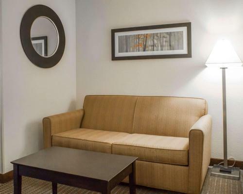 Hotel Comfort Suites Lewisburg