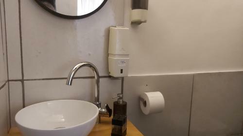 Hostal Room In Villa - Dimora Aganoor Business Suite