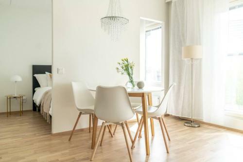 Cozy Apartment With Free Parking