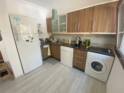 Apartamento Cute 2+1 Apt With Common Pool - Bodrum City Centre