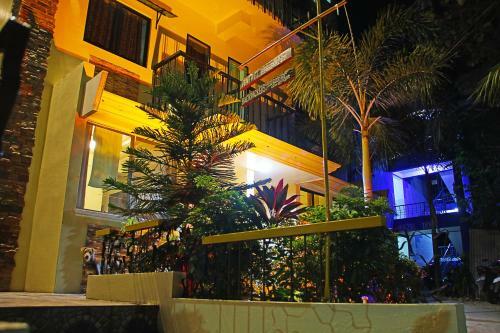 Albergue Antwet Backpacker's Inn & Rooftop Bar