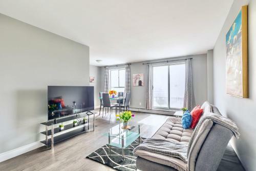 Apartamento Bright 1br King Apt - Near Dt Hamilton!