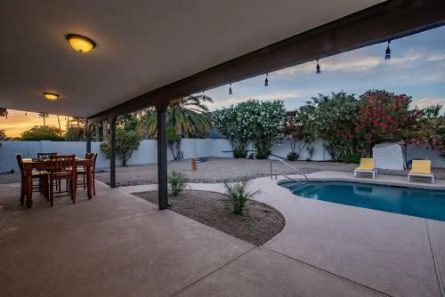 Stylish Resort-style Must See Home With Pool