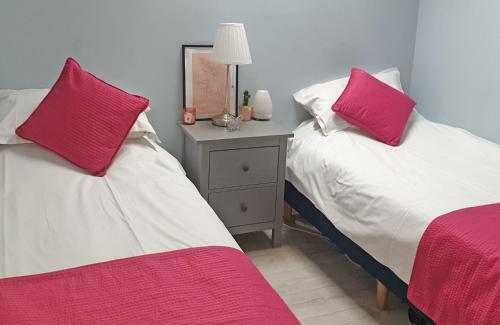 Eyre Square Holiday Apartment