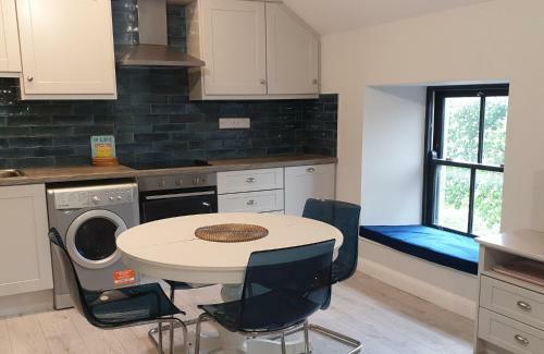 Eyre Square Holiday Apartment