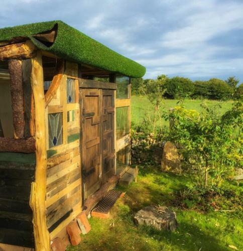 The Hobbit Hut