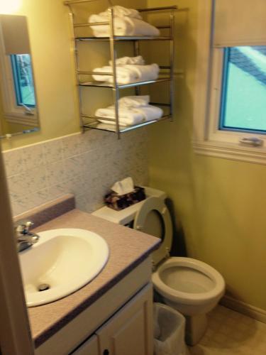 Mackenzie House Tourist Home B&B