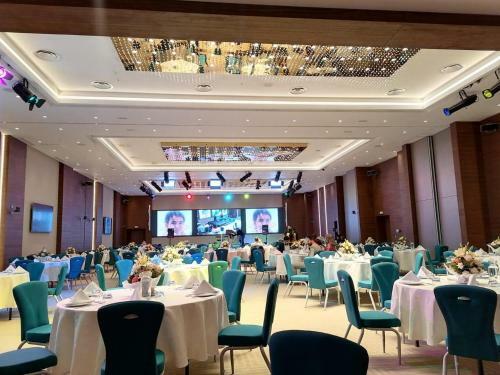 Hotel Royal Swiss Asbu