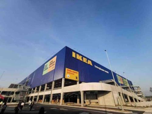 Luxury 4 Designed Bedrooms Bungalow# 100mbps Unifi