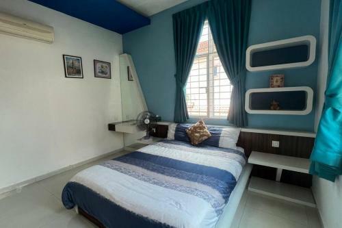 Luxury 4 Designed Bedrooms Bungalow# 100mbps Unifi