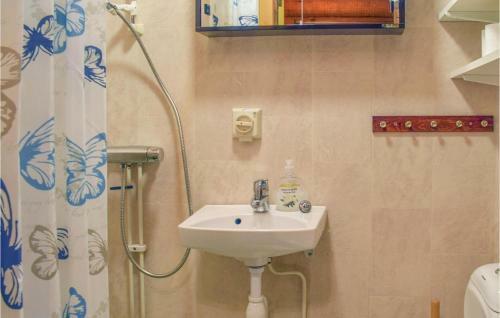 Two-bedroom Holiday Home In Hogsby