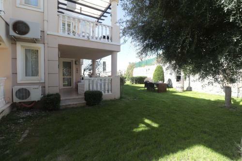 Flamingo Fabulous 2 Bed Apartment With Swimming Pool-hosted By Sweetstay