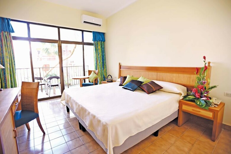 Hotel Starfish Cuatro Palmas