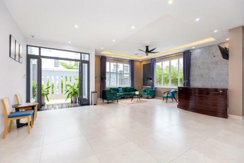 Villa H? B?i C� Thang M�y G?n B�i T?m