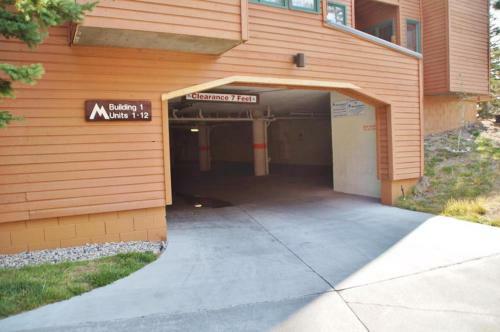 #418 - Bright, Modern, Comfy, And Great Location