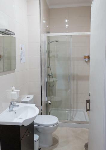 Hostal Family Espinho Porto Guesthouse