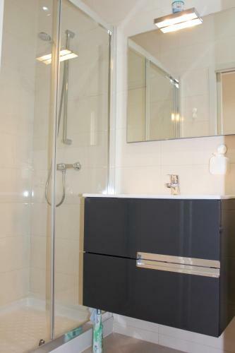 Hostal Family Espinho Porto Guesthouse