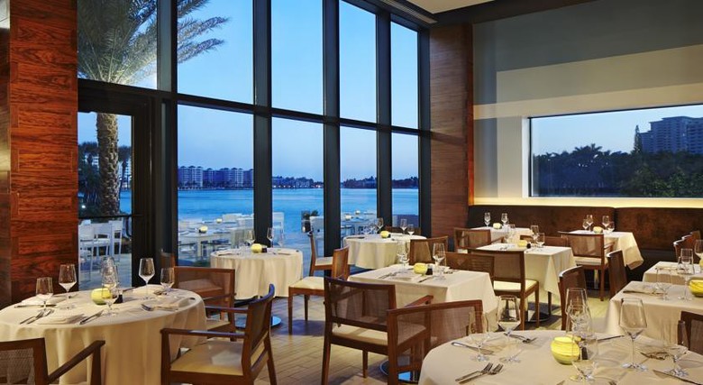 Hotel Waterstone Resort & Marina A Doubletree By Hilton