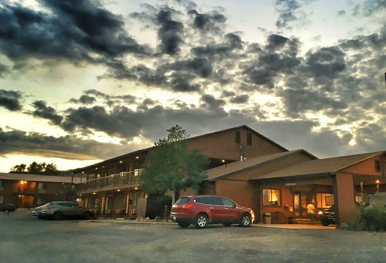 Hotel America's Best Value Inn & Sui