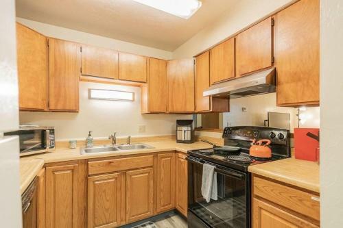 Hostal Centrally Located Coffee Bar And Comfort