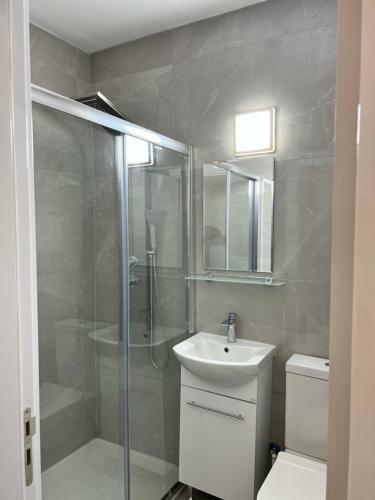 Luxurious Maisonette Near The Beach