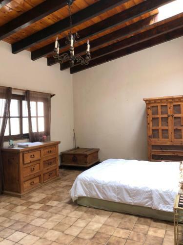 Ocean Front Antique House, Private Beach!