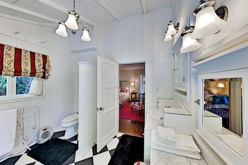 Magnolia Cottage