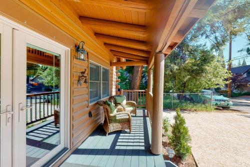 The Cabin On Maple