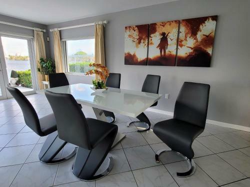 Apartamento Waterfront 4br 3b,intercoastal,pool,5 Min Walk 2 Beach