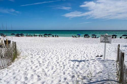 Crystal Dunes 204 By Destin Getaways