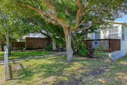 Vilano Cottage Unit B