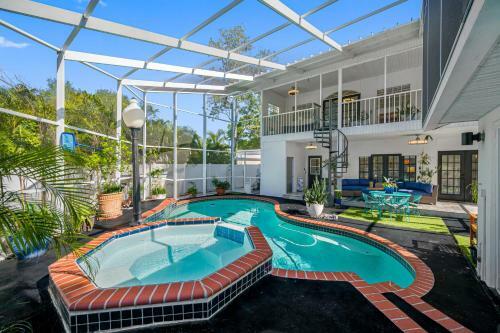 Amazing 5br King-pool & Spa A Block From The Bay