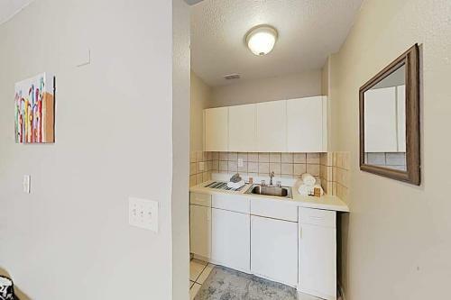 Modern And Cozy Home 10 Mins To Beach