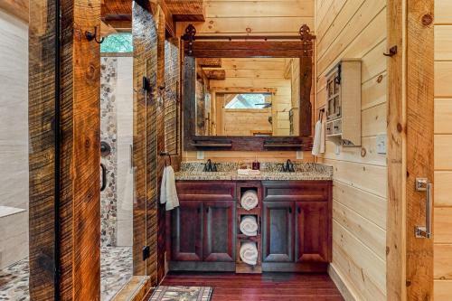 Bear Claw Lodge