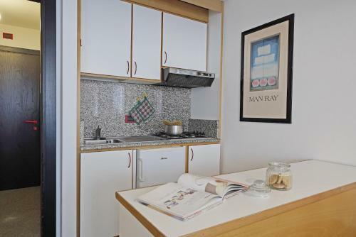 Iflat Lovely, Bright And Cozy Apartment