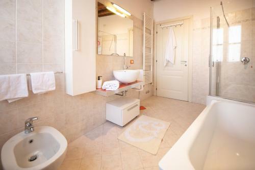 Serena Apartment, Cosy Close Center Town