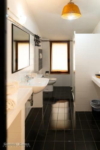 Hostal Murahera Guest House