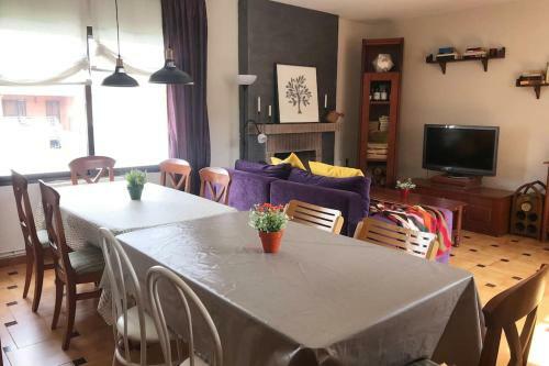 Entire Cottage With Swimming Pool And Bbq