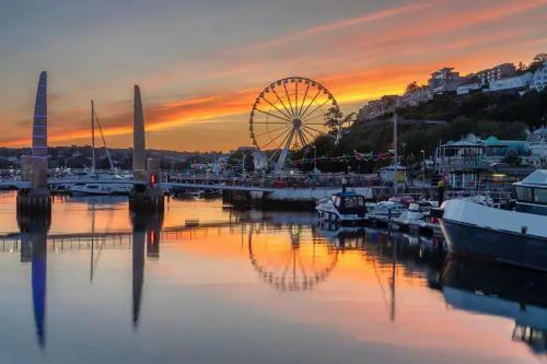 Impeccable Period 3-bed Villa In Torquay