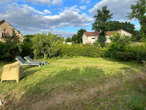 Jolie Maison de Campagne Arbor�e