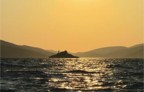 Stunning Apartment In Trogir With 1 Bedrooms