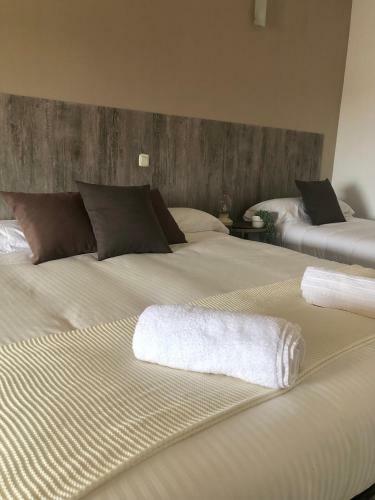 Hostal El Lago