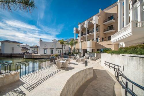 Villa With Hot Tub And Private Pool - Pa9lt