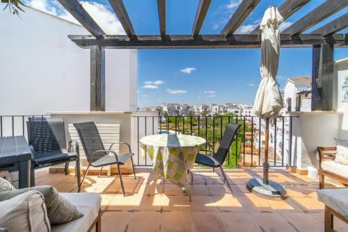 Penthouse Apartment With Pool Views - Ao232lt
