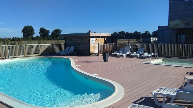 Lodge Village Flottant De Pressac