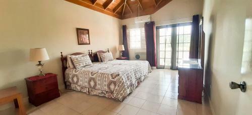 Jamaica Extended Stay / Golf Veiw Villa