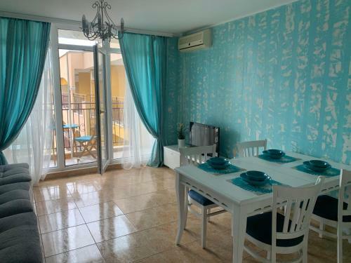 Beautiful Sea View Apartment In Aheloy